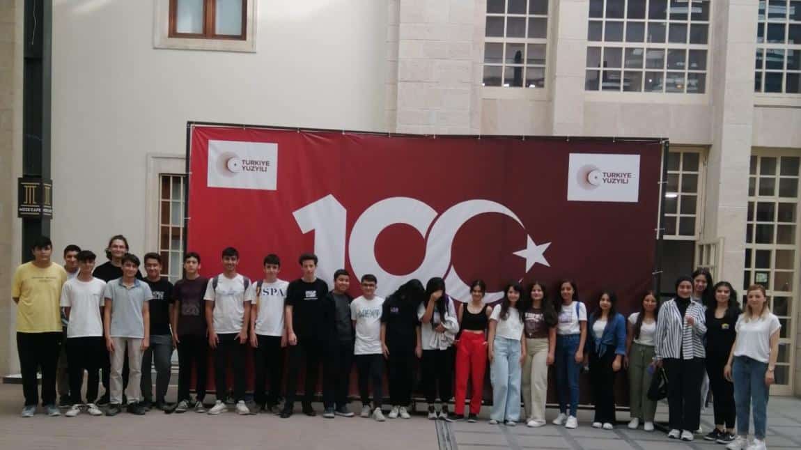 KÜLTÜRÜN İZİNDE MERSİN projesi kapsamında okulumuz Tarsus Müzesi, Kubatpaşa Medresesi, Ulu Cami yi kapsayan kültürel geziye katıldılar.